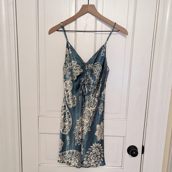Zara Intimates & Sleepwear Zara Teal W Cream Paisley Print